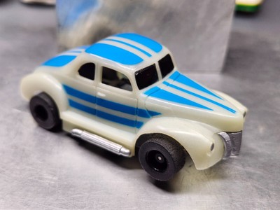 TYCO WIDE 440 X2 CHASSIS WHITE/BLUE FORD HO SLOT CAR