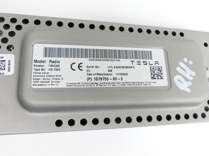 Tesla Model 3 Perf 20-23 Autoradio UKW / DAB RADIO MODUL Tesla Model 3 Perf 20-23 18.04.2023 1079755-00-E gebraucht Vorschau 2