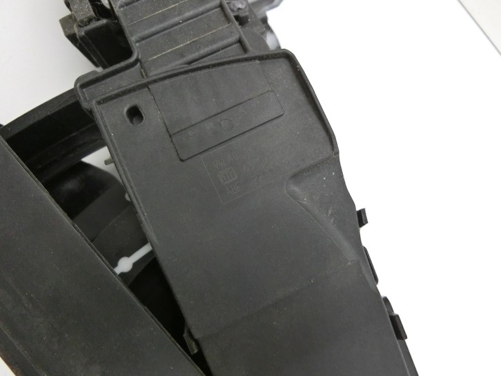 VW Tiguan 5N 11-16 2,0 155KW Gaswertgeber Gaspedal VW Tiguan 5N 11-16 12.12.2012 ABE22-11 1K1723503BA gebraucht Vorschau 6