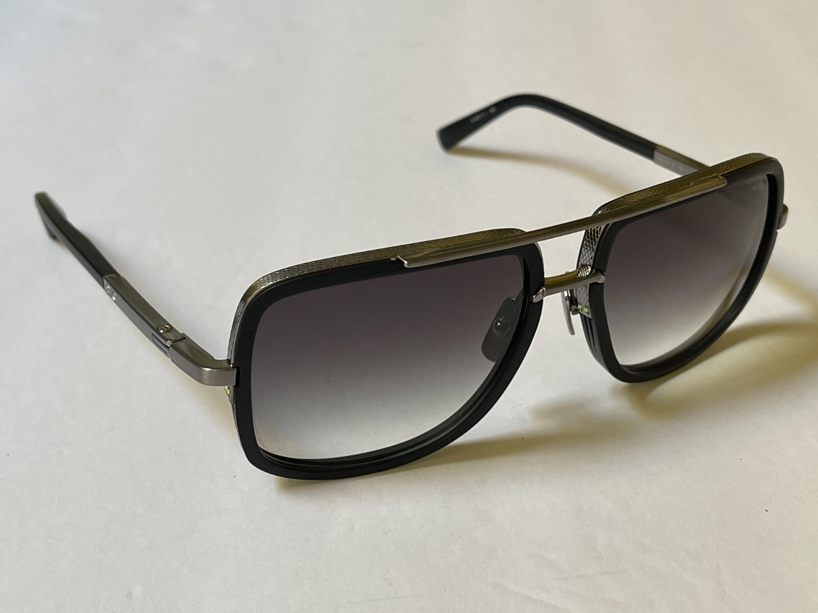 Pre-owned Dita Mach-one Drx2030g-59 Black/18kgp Sunglasses Gradient Lens 59-17-127 In Gray