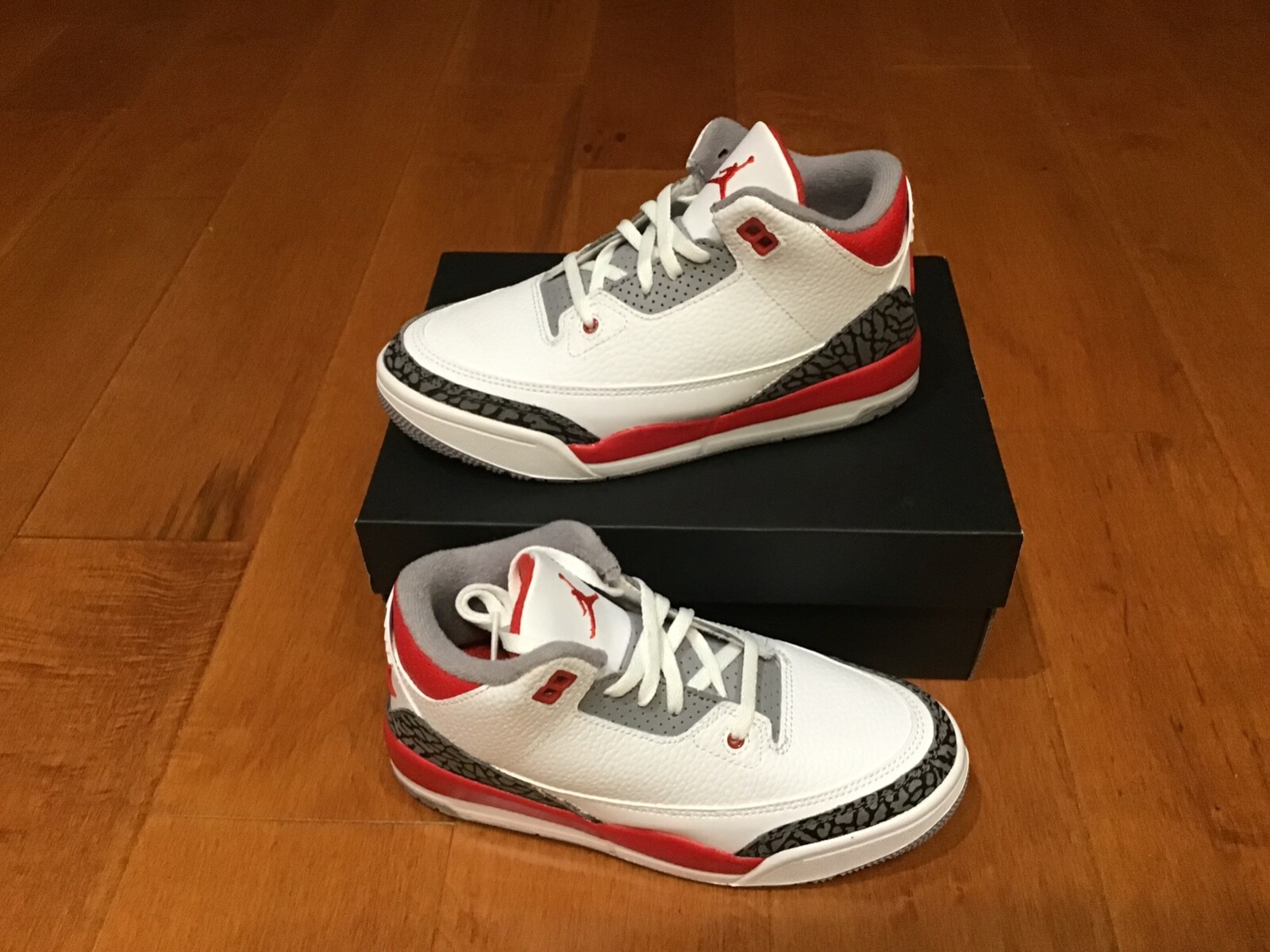 kakkun様 Air Jordan 3 Retro Fire Red 28.0 Amazon.com | Jordan Boy's Air 3 Retro (Big Kid) White/Fire