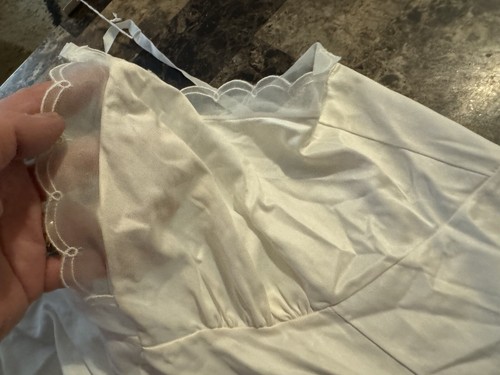 VINTAGE J C PENNEY GAYMODE LINGERIE / FULL SLIP!  SIZE 38. WHITE.   NEW!