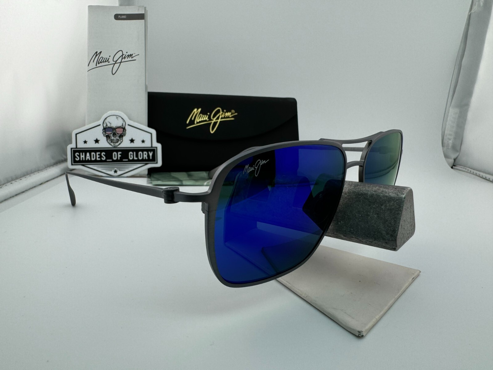 Pre-owned Maui Jim Beaches 541-27a Grey Titanium Blue Hawaii Polarized Sunglasses