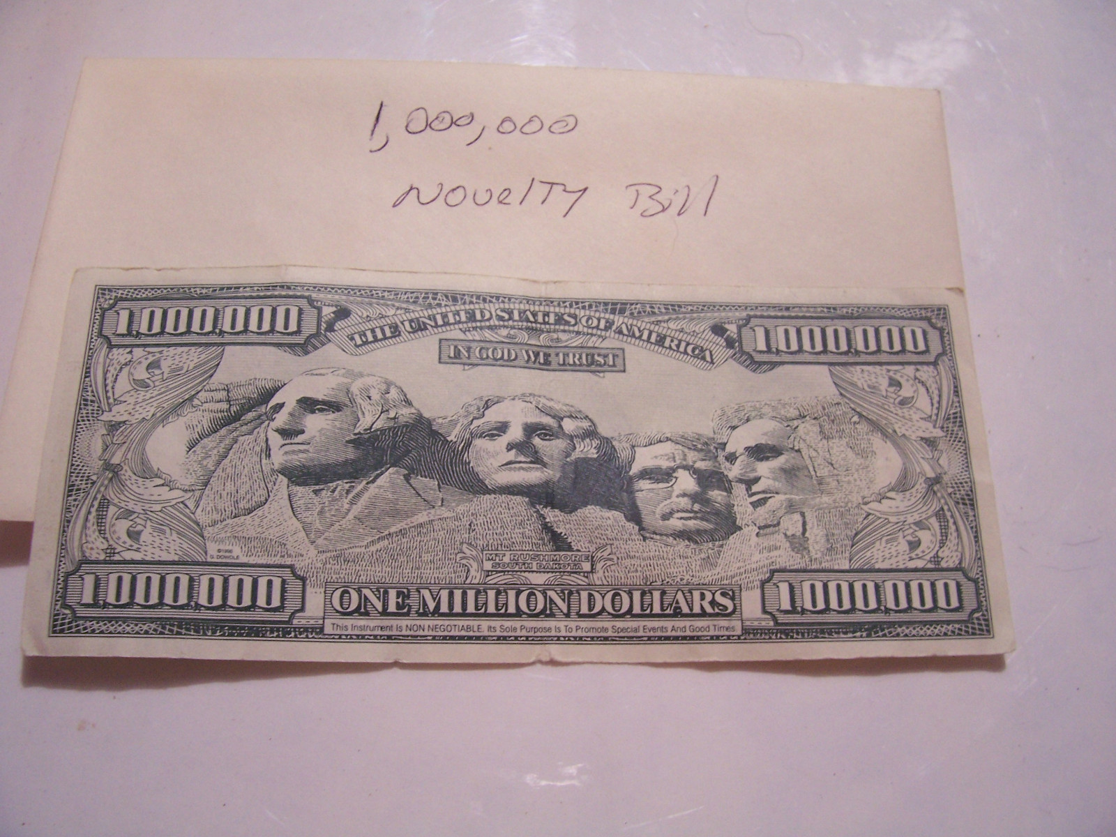 STATUE OF LIBERTY 1,000,000 NOVELTY DOLLAR BILL
