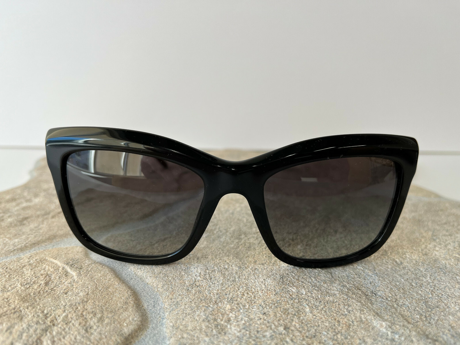 Pre-owned Burberry 4207 Sunglasses Color Black 30018g In Grey Gradient