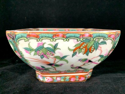 Gorgeous Quinlong era large decorative polychrome bowl with vivid detailed garden scenes of birds insects and flowers