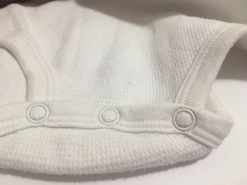 18 Mths Infant Osh Kosh B'Gosh Off  White One Piece Body Suit Thermal, L Sleeves