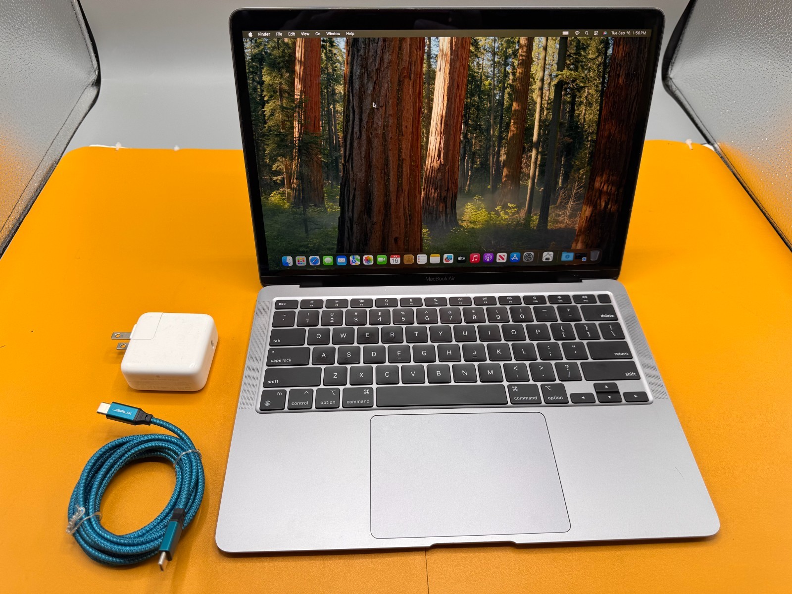 MacBook本体 MacBookAir2020 M1 A2337 Gray 256GB/8GB Apple MacBook Air 13” 2020 A2337 M1 7-Core GPU 8GB RAM 256GB