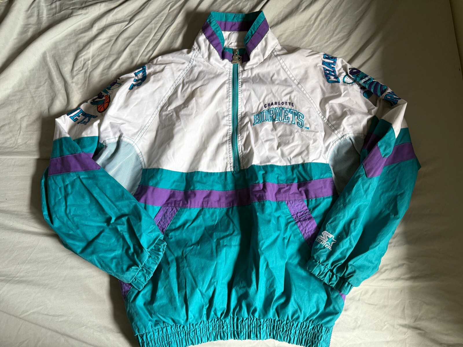 ジャケット・アウター Vintage 90s Charlotte Hornets Jacket Vintage 90s Charlotte Hornets Starter black jacket half
