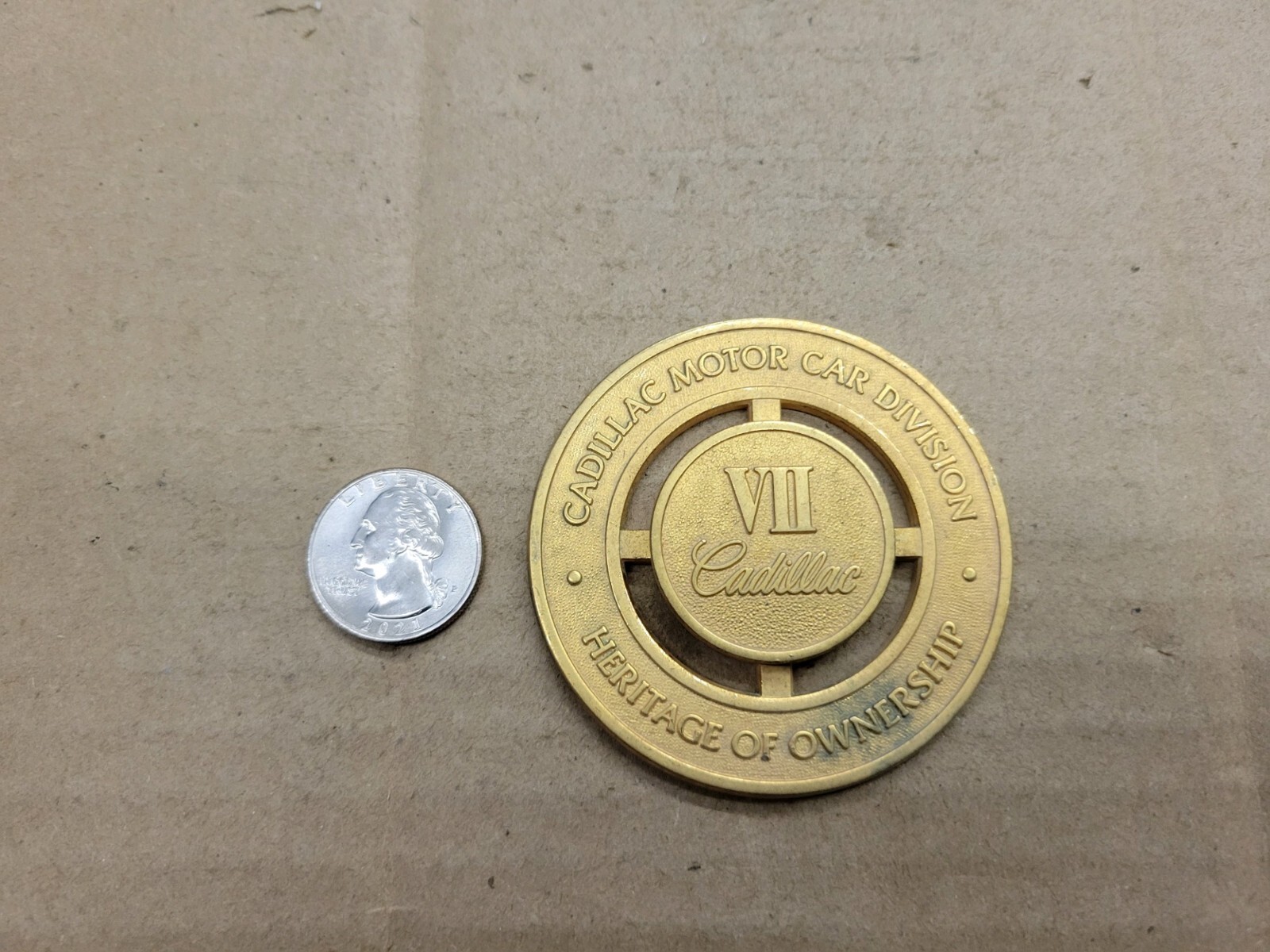 Cadillac Heritage of Ownership メダル CADILLAC Heritage of Ownership & 100 Years Ownership Emblem