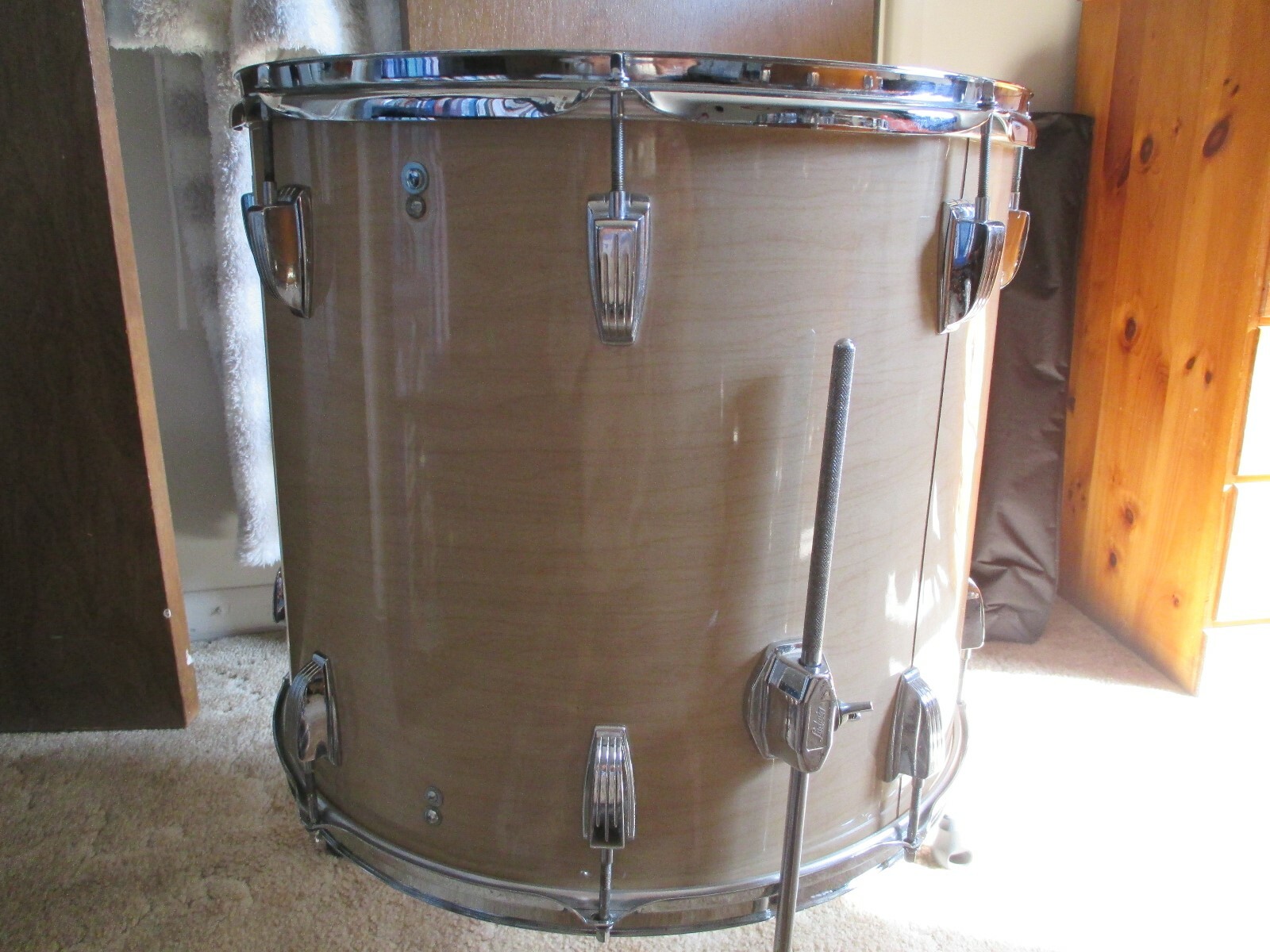 VINTAGE 1970'S LUDWIG 3 PLY FLOOR TOM - 16X18 WIDE - CLEAR MAPLE INTERIOR!!!!!!
