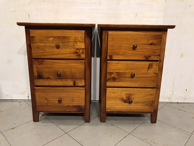 Excellent Quality Country Solid Wood Bedside Table Drawer Metal Runner Bedside Tables Gumtree Australia The Hills District Castle Hill 1259915925