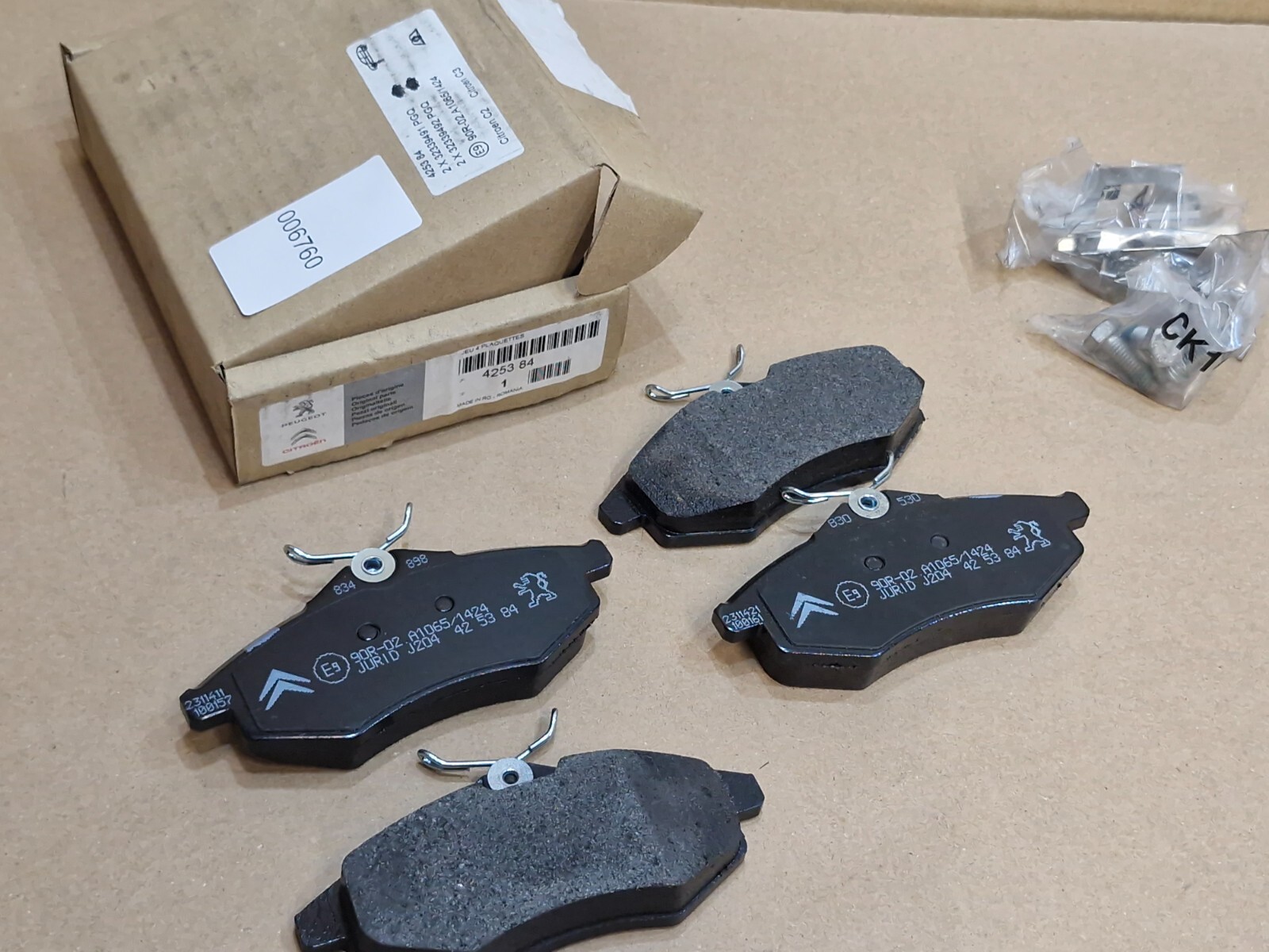 Citroen C2 2003-2012 1.0 1.1 1.4 HDi Front Brake Pads Set 425384 Genuine NEW OEM