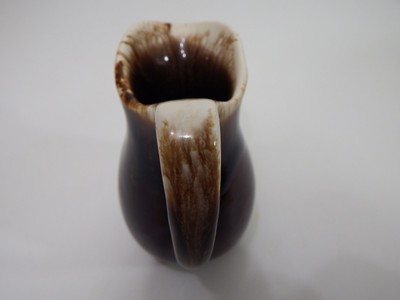 Hull Brown creamer cream holder pour spout Antique ceramic Brown Drip Cremer