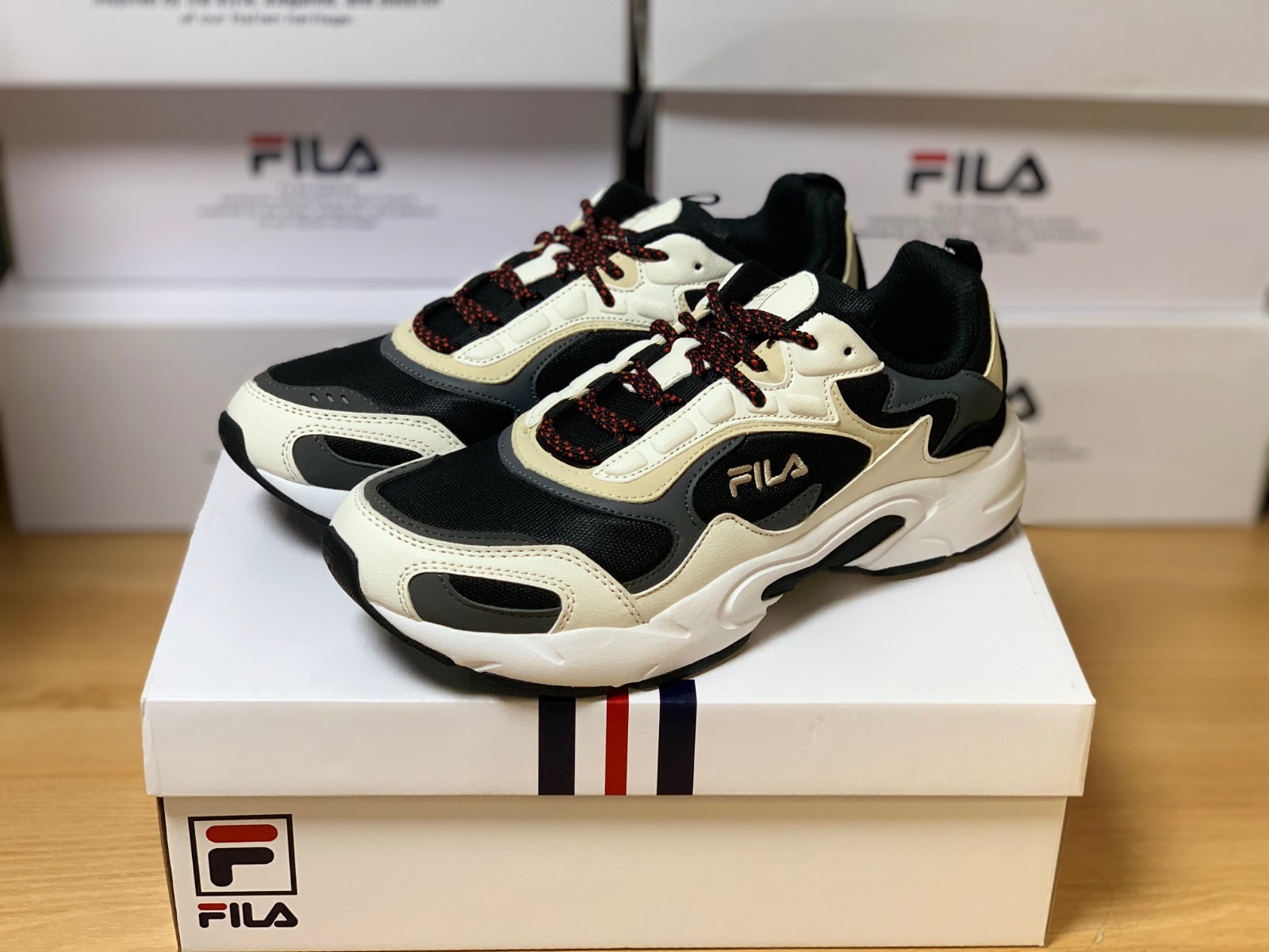Acquisti Online 2 Sconti su Qualsiasi Caso fila luminance uomo E OTTIENI IL 70% DI SCONTO!