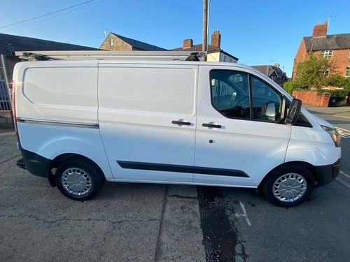 Ford Transit Custom image