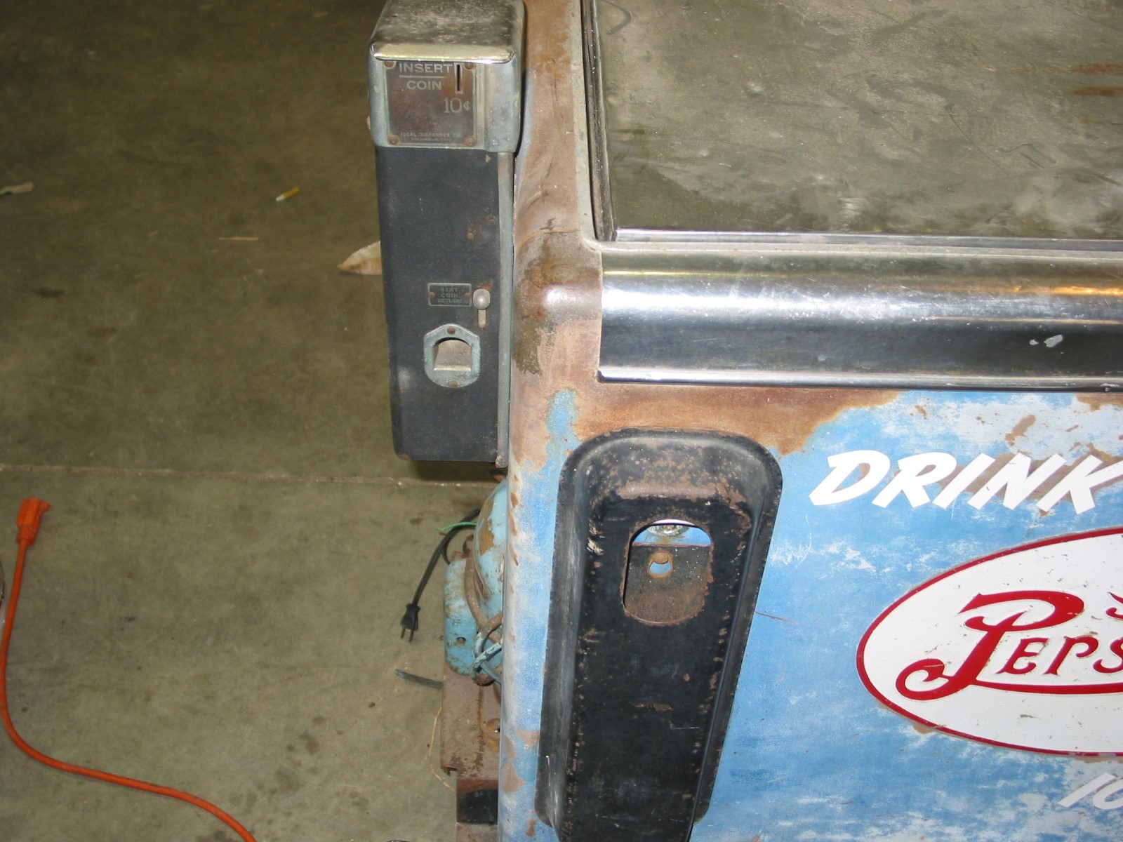Vintage Ideal Pepsi Cola machine Complete doubl dot machine, cap remover 10 cent