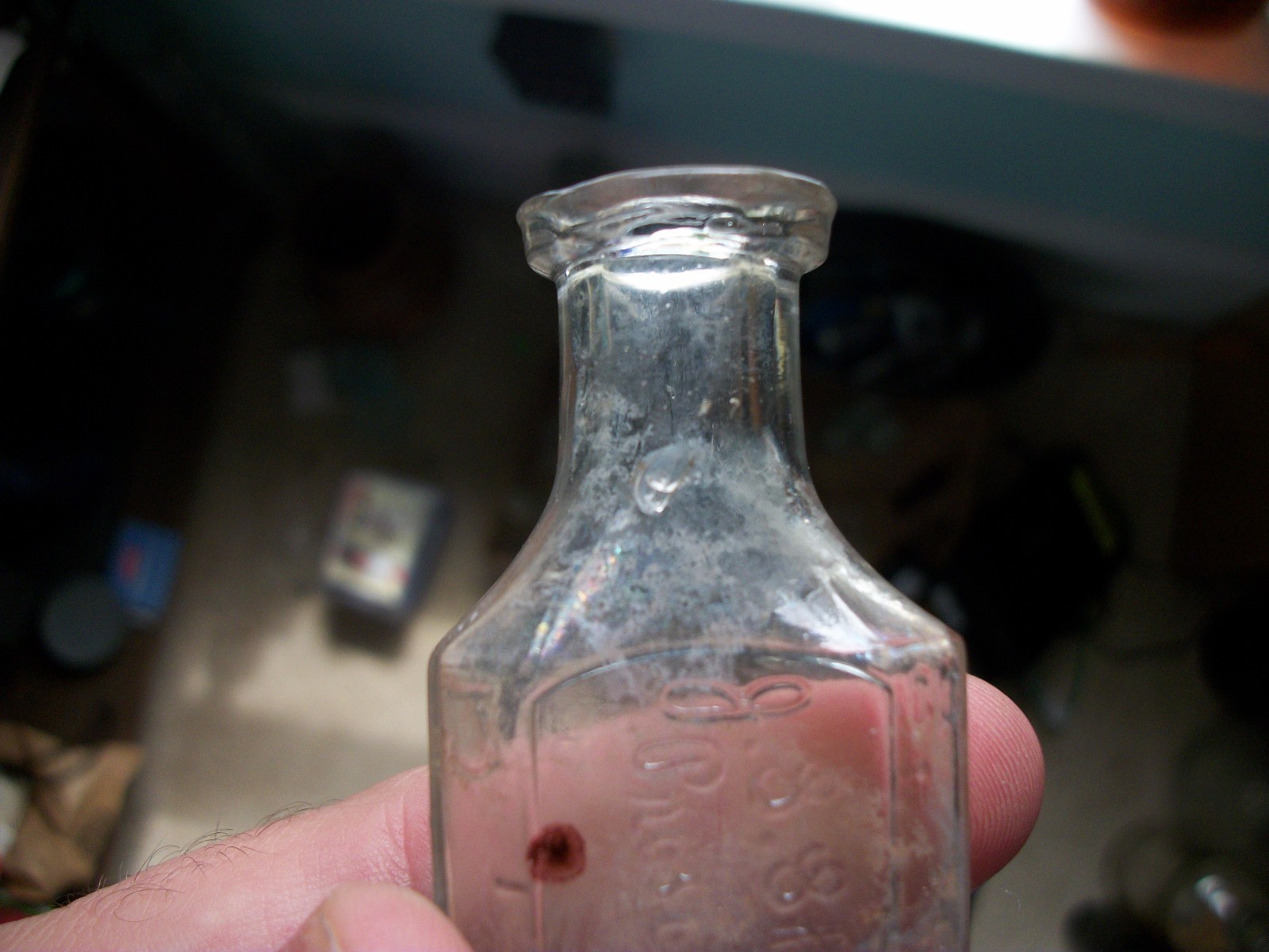 FORREST CITY ARKANSAS JS SHIELDS & CO PRESCRIPTION DRUGGIST BOTTLE 1910 ERA