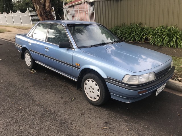 Toyota camry sv21