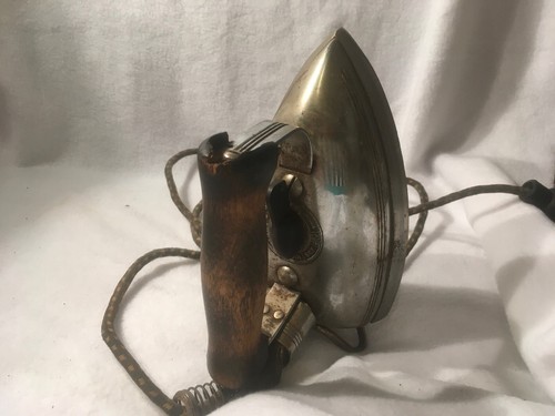 VINTAGE SINGER heavy IRON -Model B - Works!