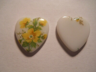 DB4 18x16mm yellow floral design ''limoges'' heart shape glass jewels, FB (12)