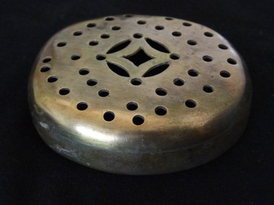 ANTIQUE MONGOLIAN BUDDHIST  COPPER INCENSE BURNER LID WITH COIN LIKE PATTERN