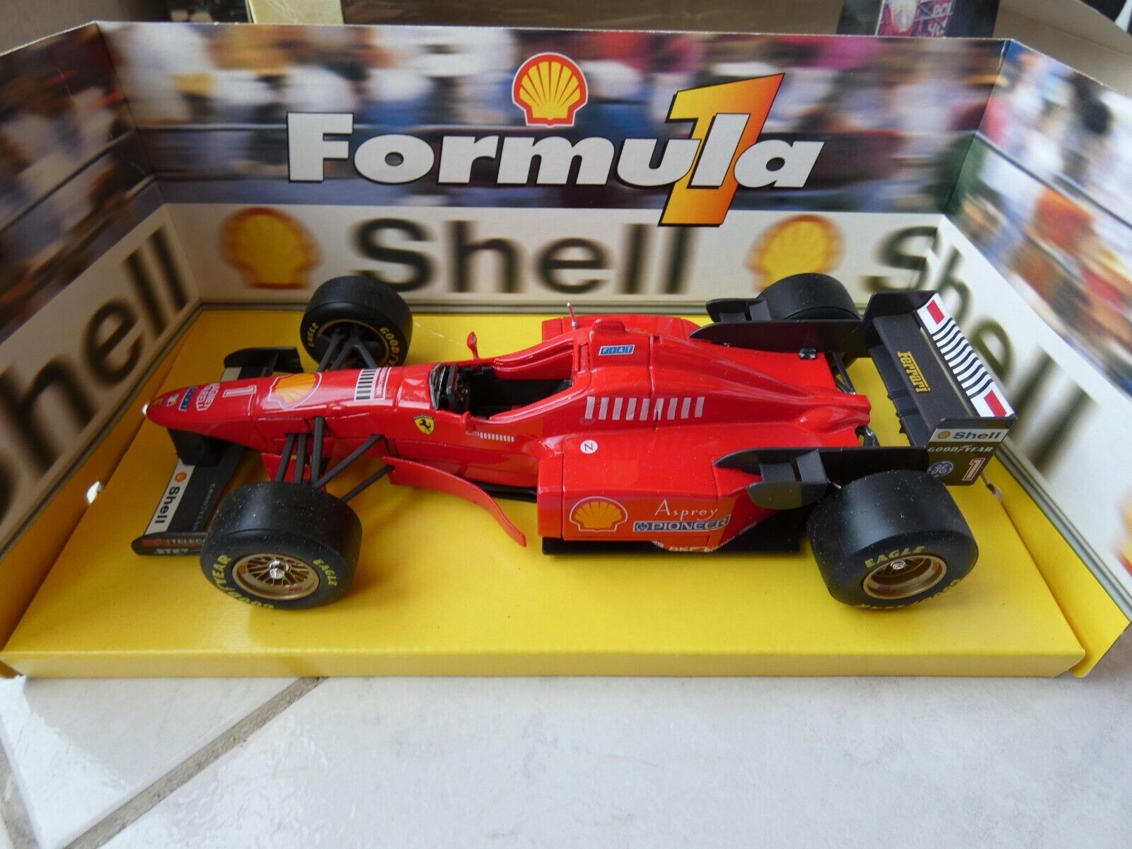 Ferrari F310 Michael Schumacher #1 1996 1/20 Maisto F1 Ferrari F310 Michael Schumacher #1 1996 1/20 Maisto F1