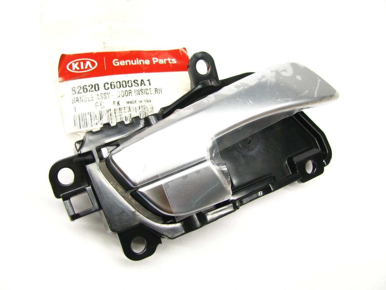 2016-2020 Kia Sorento Right Interior Door Handle 82620-C6000-SA1