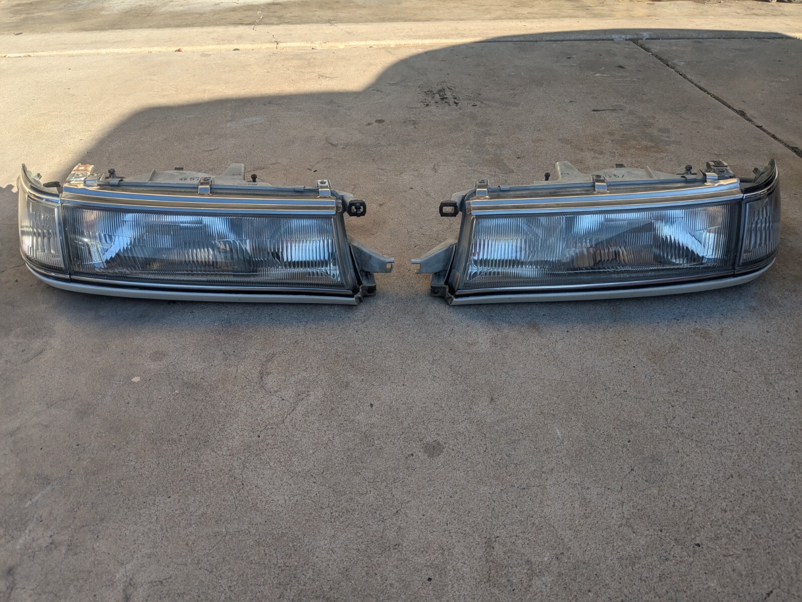 81マークII 後期純正ヘッドライト TOYOTA MARK II JZX81 GX81 1988-1992 HEAD LIGHT HEAD LAMP 22