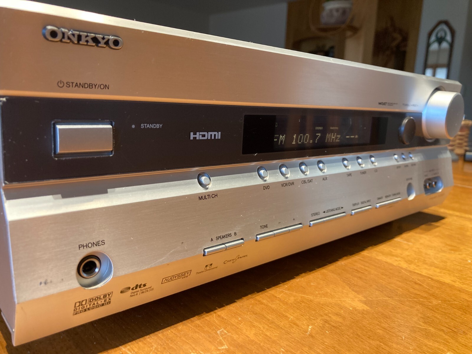 ONKYO アンプ RCA端子多数 リモコン付き オンキヨー、オートセットアップ対応の7.1ch AVアンプ