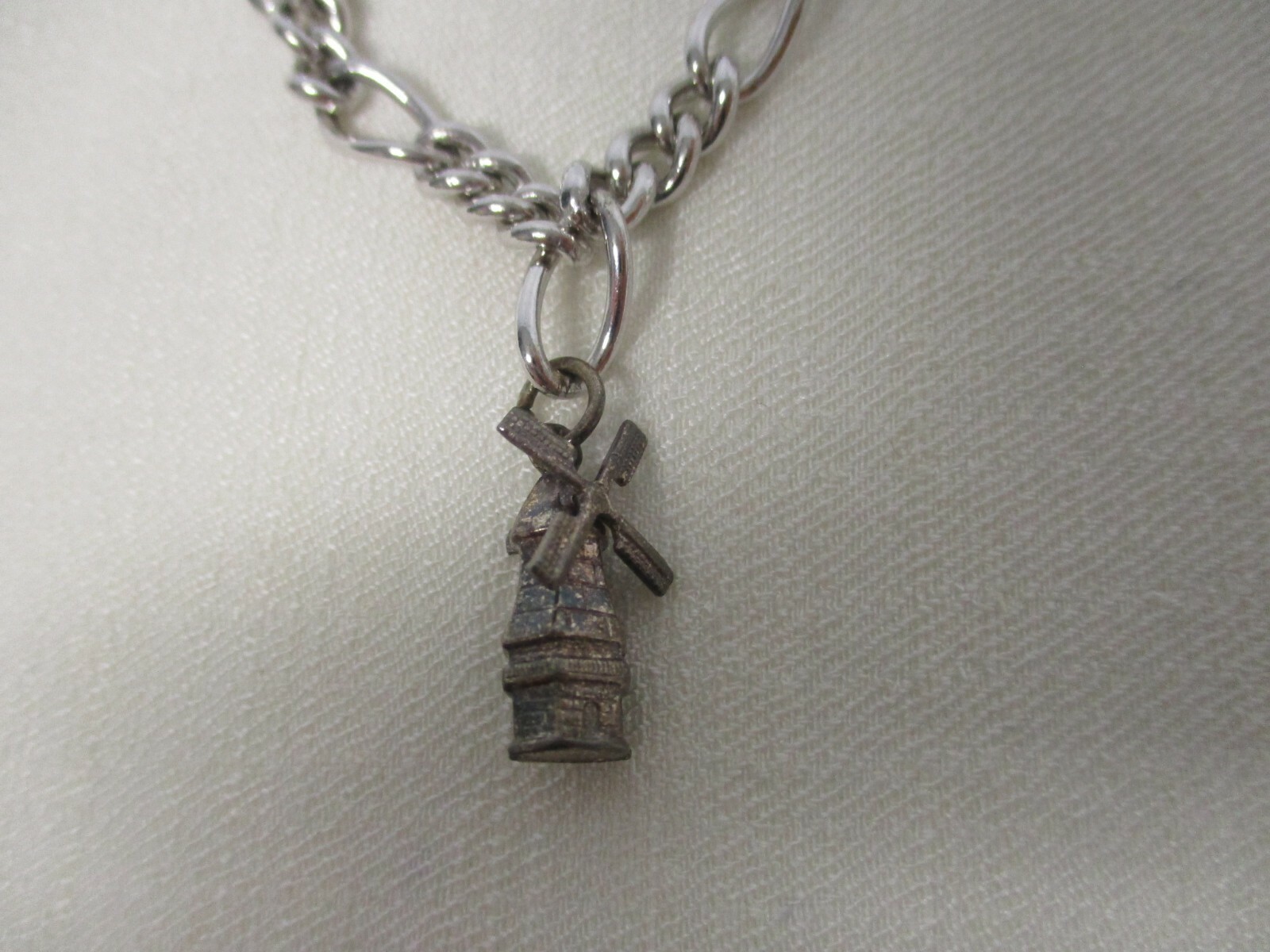 VINTAGE B B STERLING SILVER CHAIN CHARM BRACELET w MECHANICAL WINDMILL CHARM