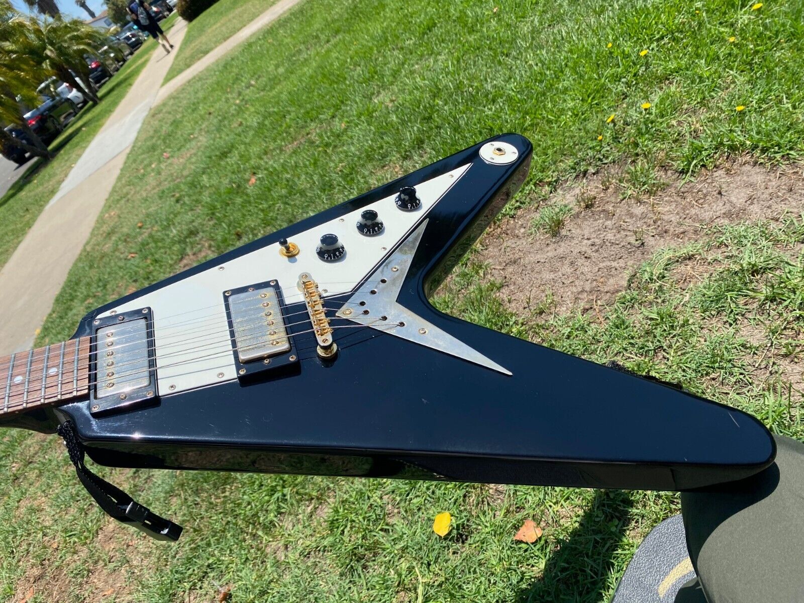 2001 Epiphone Flying V Korina 1958 Reissue Black Unsung 2001 Epiphone Flying V Korina 1958 Reissue Black Unsung