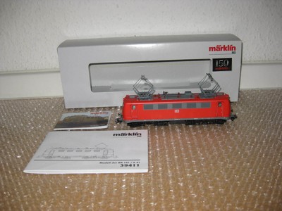 E-Lok Nr.39411/MFX mit drei Nahverkehrswagen /S209