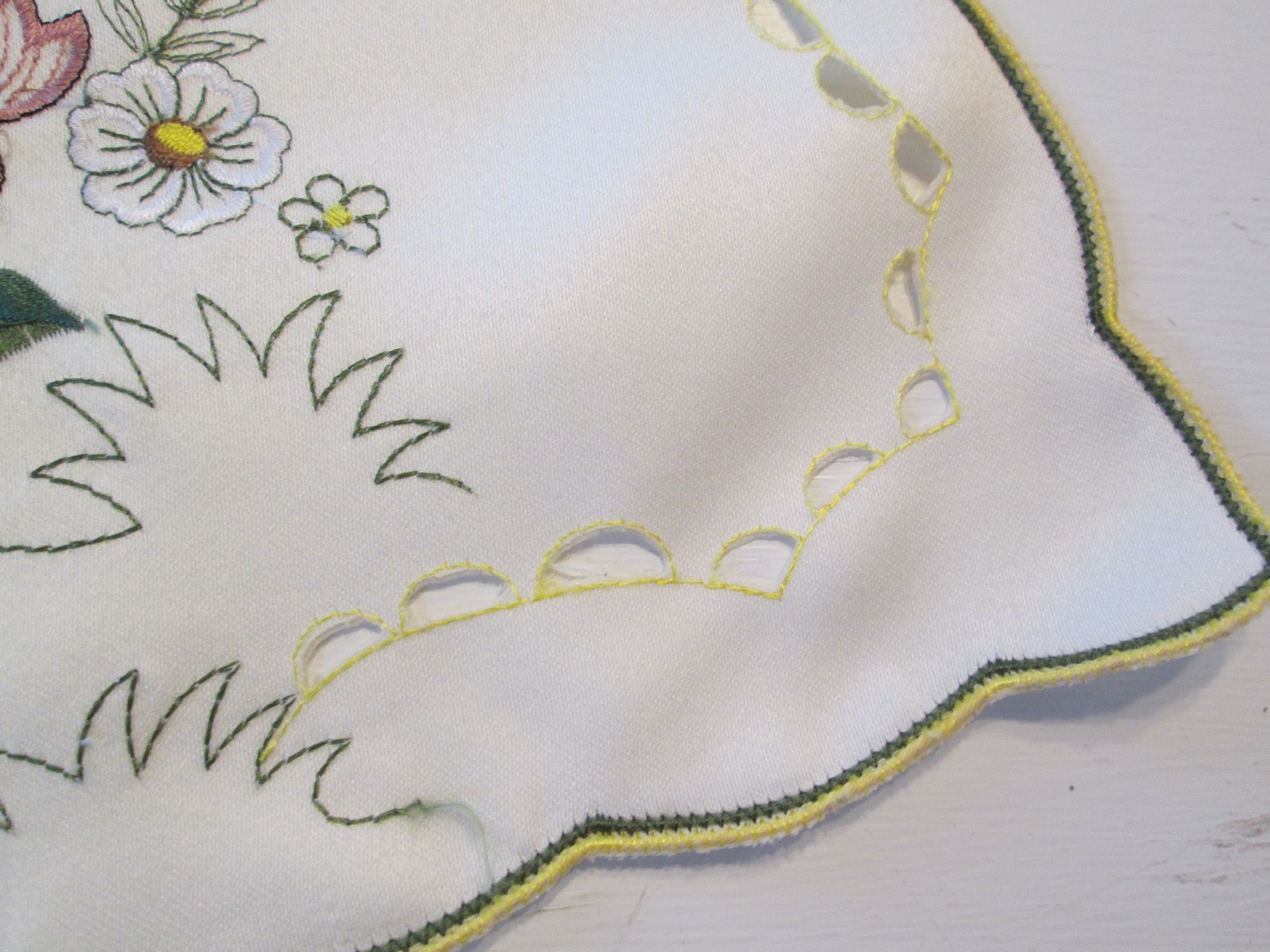 2 DOILIES OFF WHITE POLY W CUT WORK 7 1/2