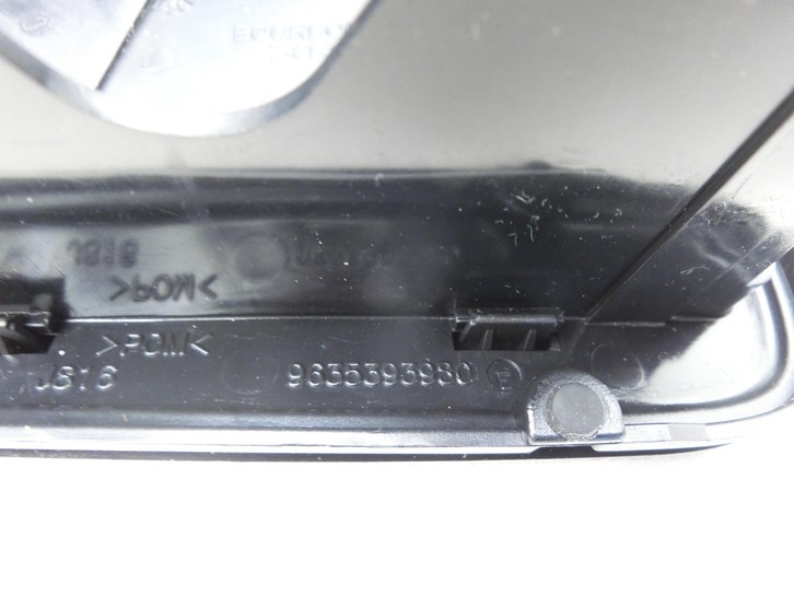 Peugeot 607 04-10 Blende für Schaltkulisse Ganganzeige Peugeot 607 04-10 18.08.2006 9635393980 gebraucht Vorschau 6