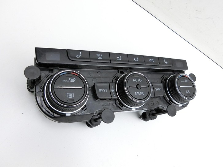 VW Passat 3G B8 14-19 Bedienteil Bedienelement Heizung Klimabedienteil VW Passat 3G B8 14-19 31.01.2018 5G0907044EA... Vorschau 2