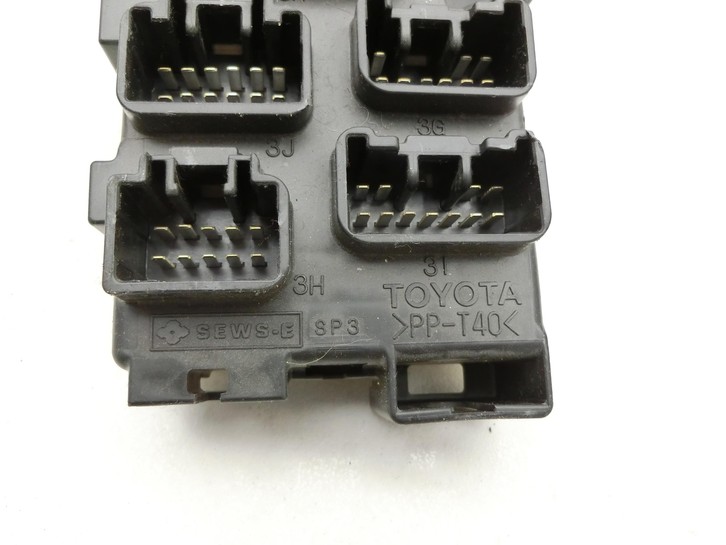Toyota Avensis T25 03-06 Steuergerät ECU Sicherungs Toyota Avensis T25 03-06 06.07.2005 82734-05030 gebraucht Vorschau 5