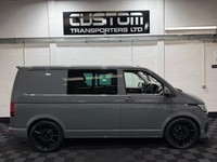 2022 Volkswagen Transporter 2.0 TDI 110 Highline Kombi Van WINDOW VAN Diesel Man