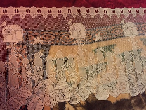 Vintage Beautiful Lace Curtains PICKET FENCES BIRD BOX American Made In USA