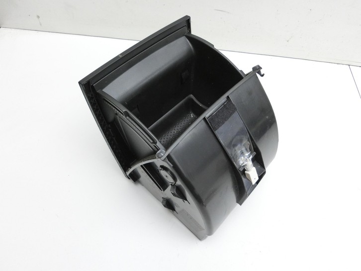 Skoda Superb 3T4 08-13 Lim Ablagefach Staufach Fach Skoda Superb 3T4 08-13 20.06.2008 3T0863284 gebraucht Vorschau 3