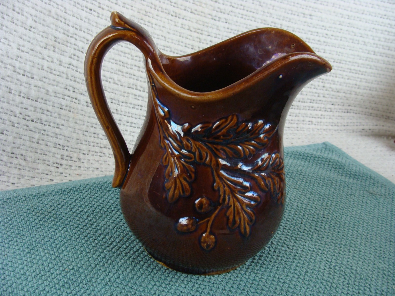 BENNINGTON ROCKINGHAM STYLE  PITCHER STONEWARE ANTIQUE LEAVES & ACORNS UNUSUAL