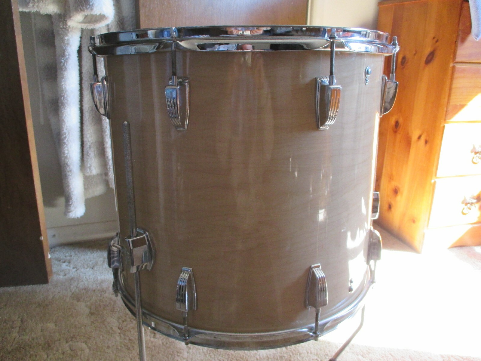 VINTAGE 1970'S LUDWIG 3 PLY FLOOR TOM - 16X18 WIDE - CLEAR MAPLE INTERIOR!!!!!!
