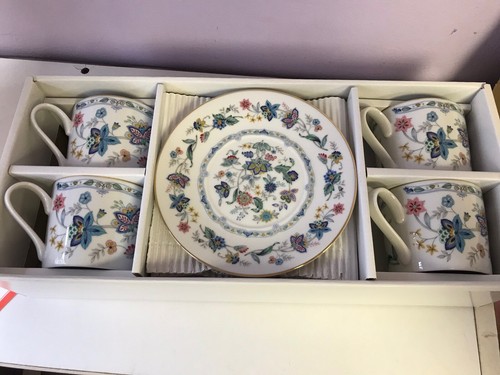 Andrea by Sadek  4 Cups with Saucers  - NEW In box- India Garden