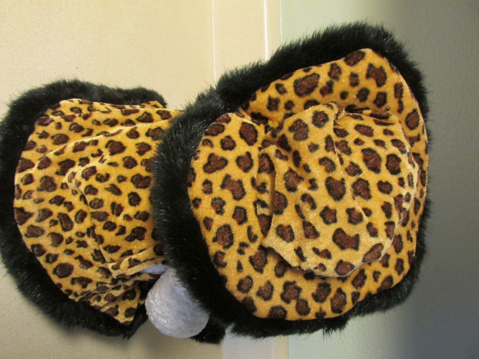 VINTAGE CHANTILLY LANE MUSICAL BEAR 22