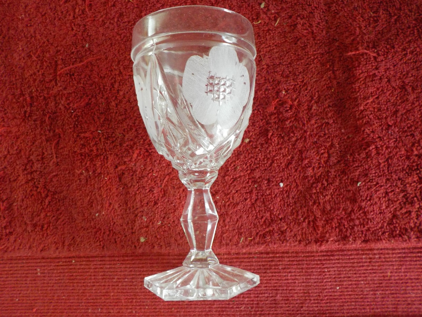 6 piece cut glass decanter set:  decanter, stopper & 5 glasses (JS)