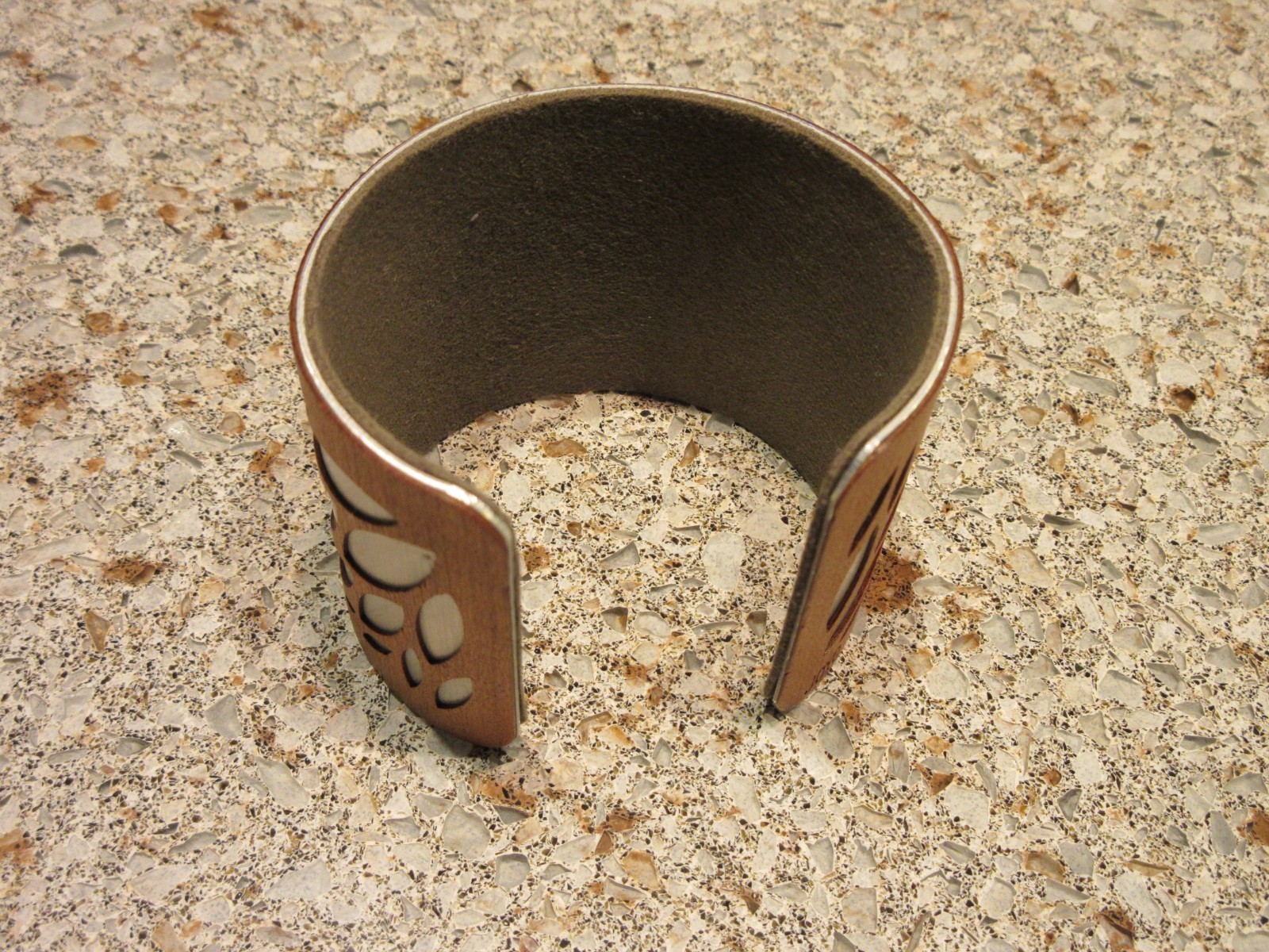 JOYO Treeline & Tide Leaf Cuff lastercut bracelet Cherry & Brushed Aluminum