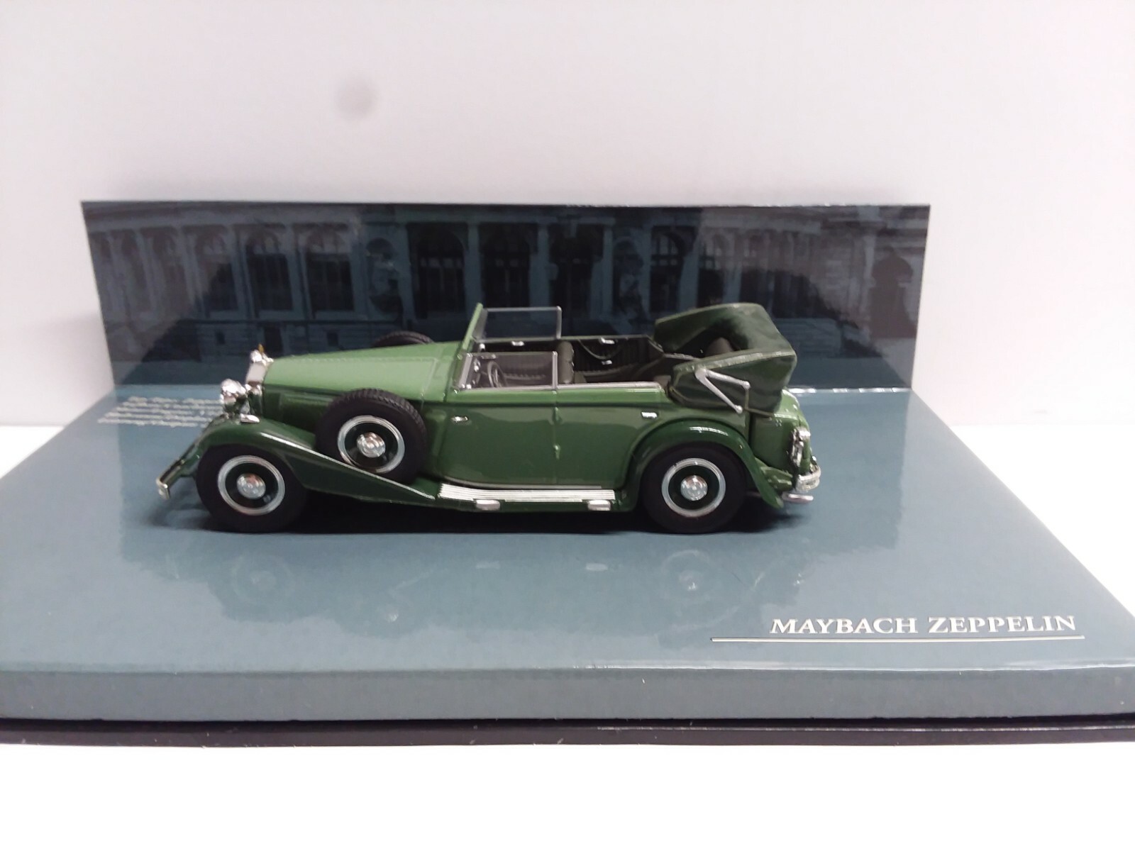 車　ダイキャストミニカー　ＭａｙｂａｃｈＤＳ８“Ｚｅｐｐeｌiｎ\"Ｂａｕｊａｈｒ 001001000035_pVd6SDp.jpg