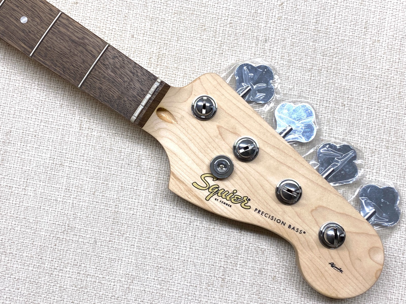 Squier P-Bass ネック Genuine Fender Squier Precision P Bass Neck MAPLE/ROSEWOOD