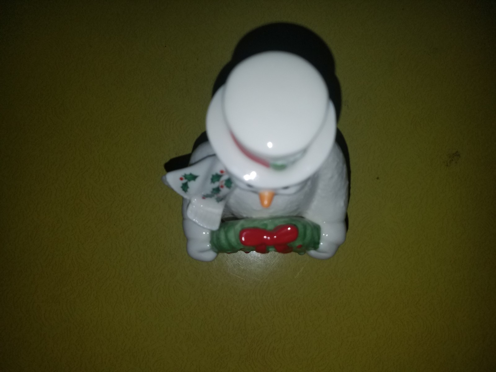 Lenox 2015 Porcelain Snowman Figure with Wreath 