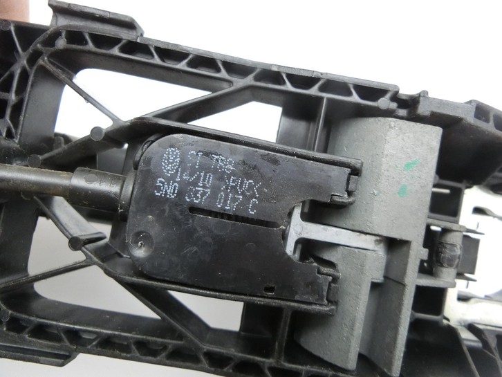 Skoda Fabia 545 10-14 Kombi Türgriff Griff aussen Links Vorne LA7W Skoda Fabia 545 10-14 31.05.2010 6R4837205D... Bild 4